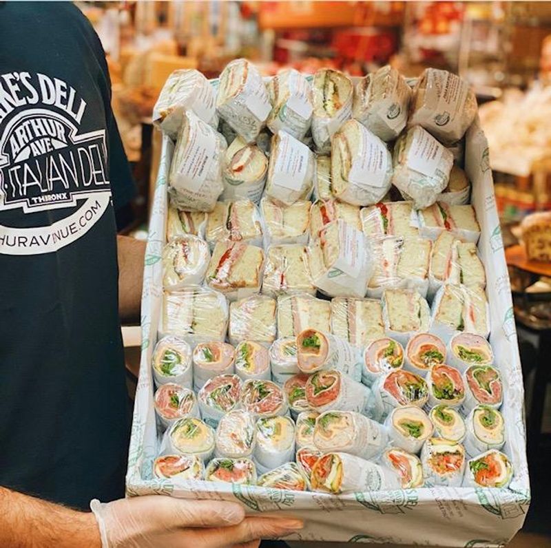 Mikes Deli
