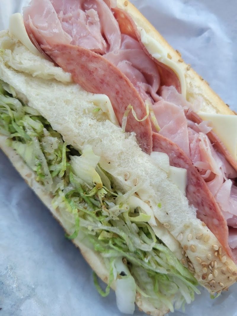 Vino's Deli 
