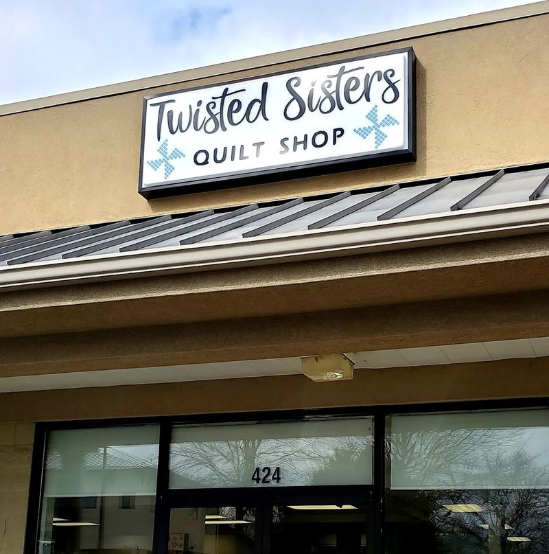 Twisted Sisters Quilt Shop, Alcoa