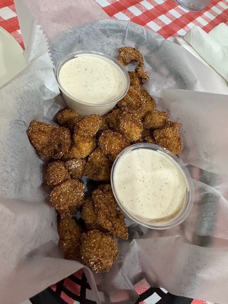 The Crispy Coating Makes Fried Mushroom Hard To Resist