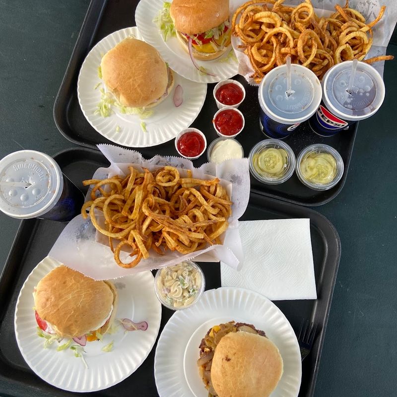 Why A Visit To George's Belongs On Your Summer List Without Negotiation