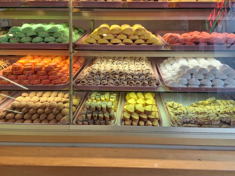 Cannoli Filled To Order, Not Sitting On A Shelf