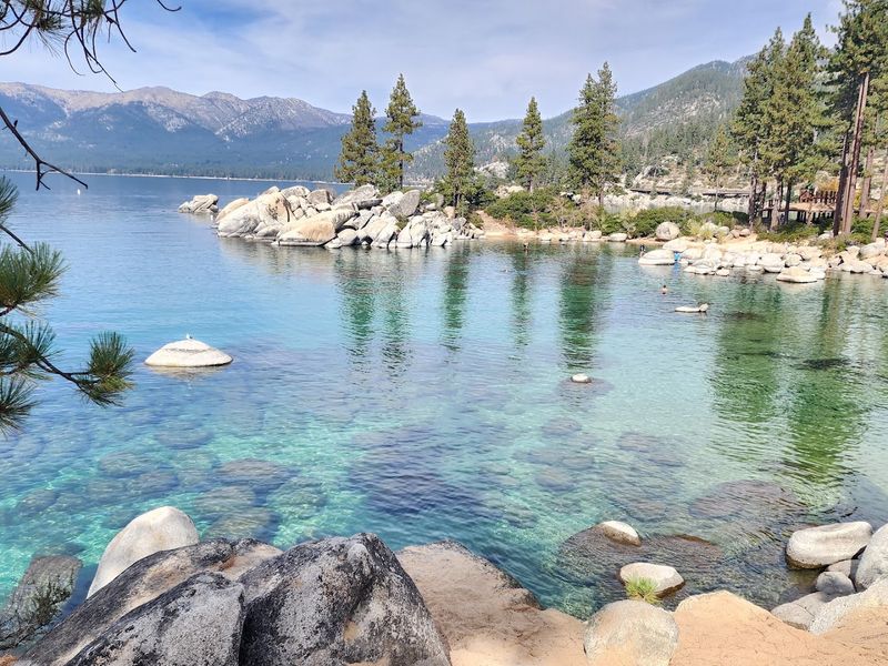 Huge Granite Boulders Make It Look Even More Tropical