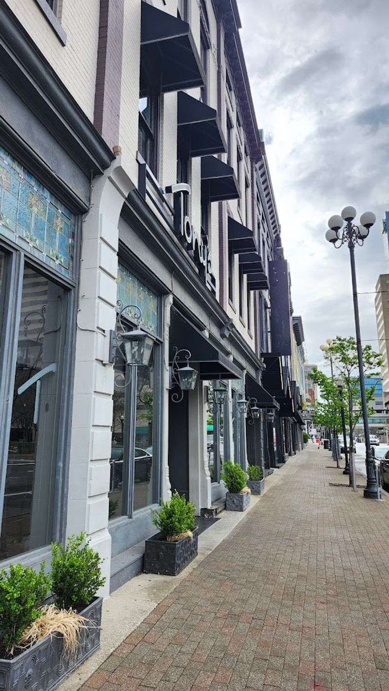 Tony's Of Lexington