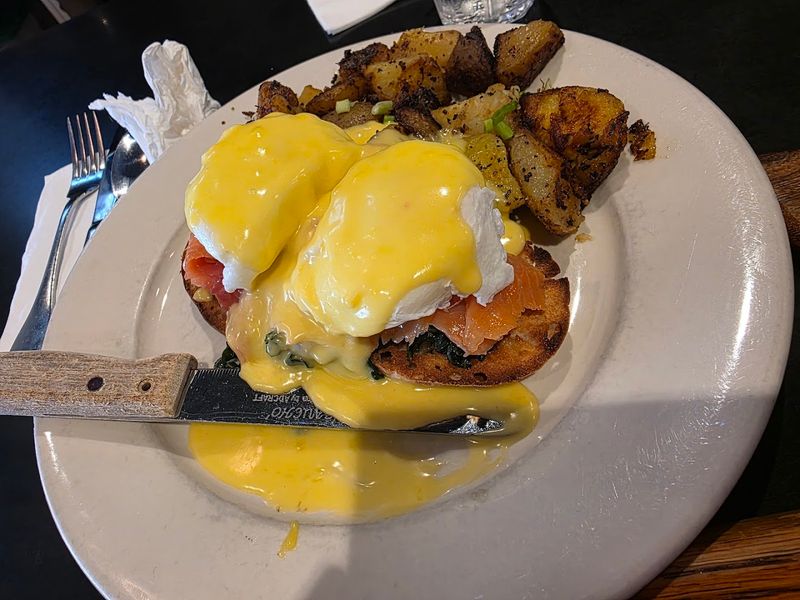 What Makes This Cafe A Brunch Favorite Worth The Drive