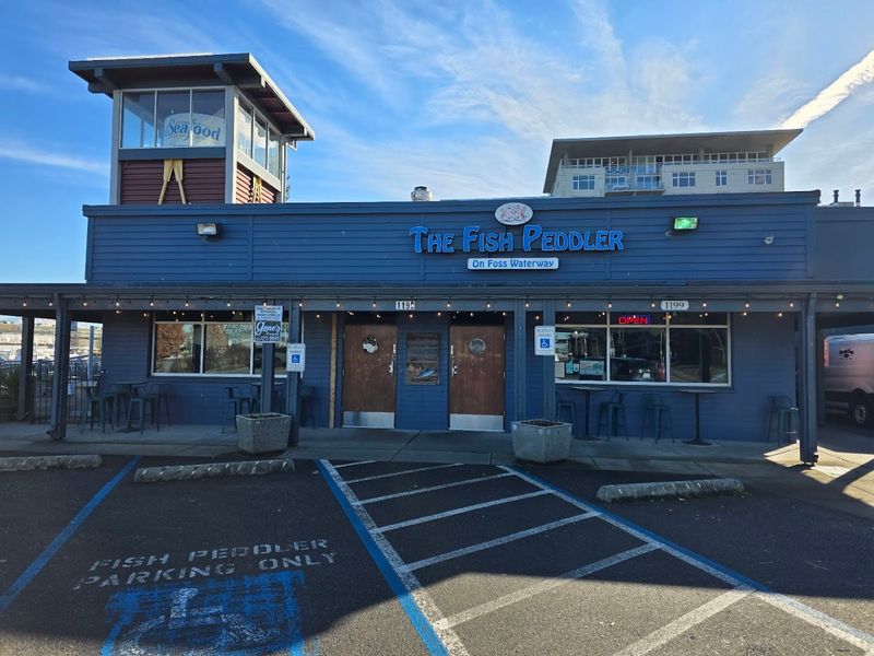 The Fish Peddler Restaurant On Foss Waterway