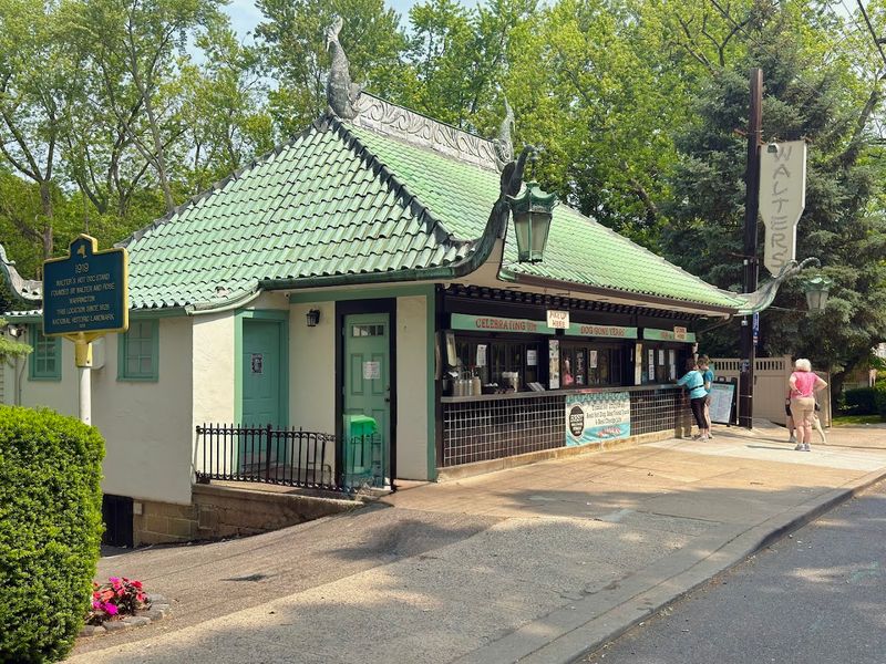 Walter's Hot Dogs