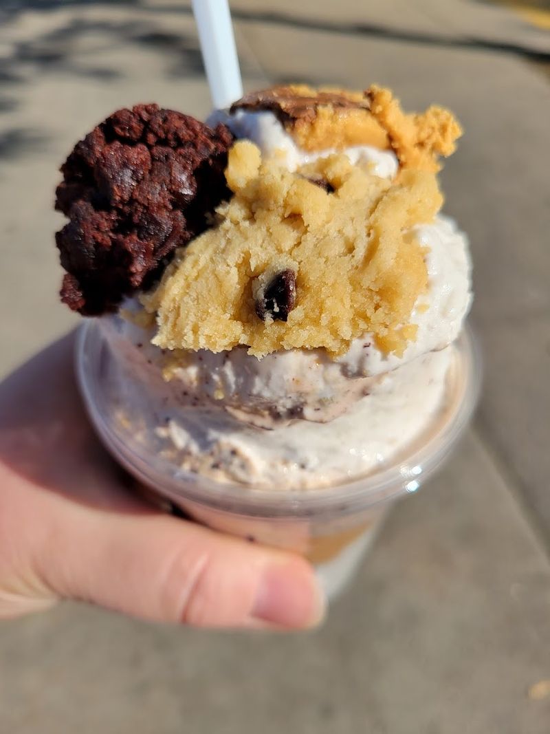 Flurries Add Cookie Dough, Puppy Chow, And Other Fun Mix-Ins