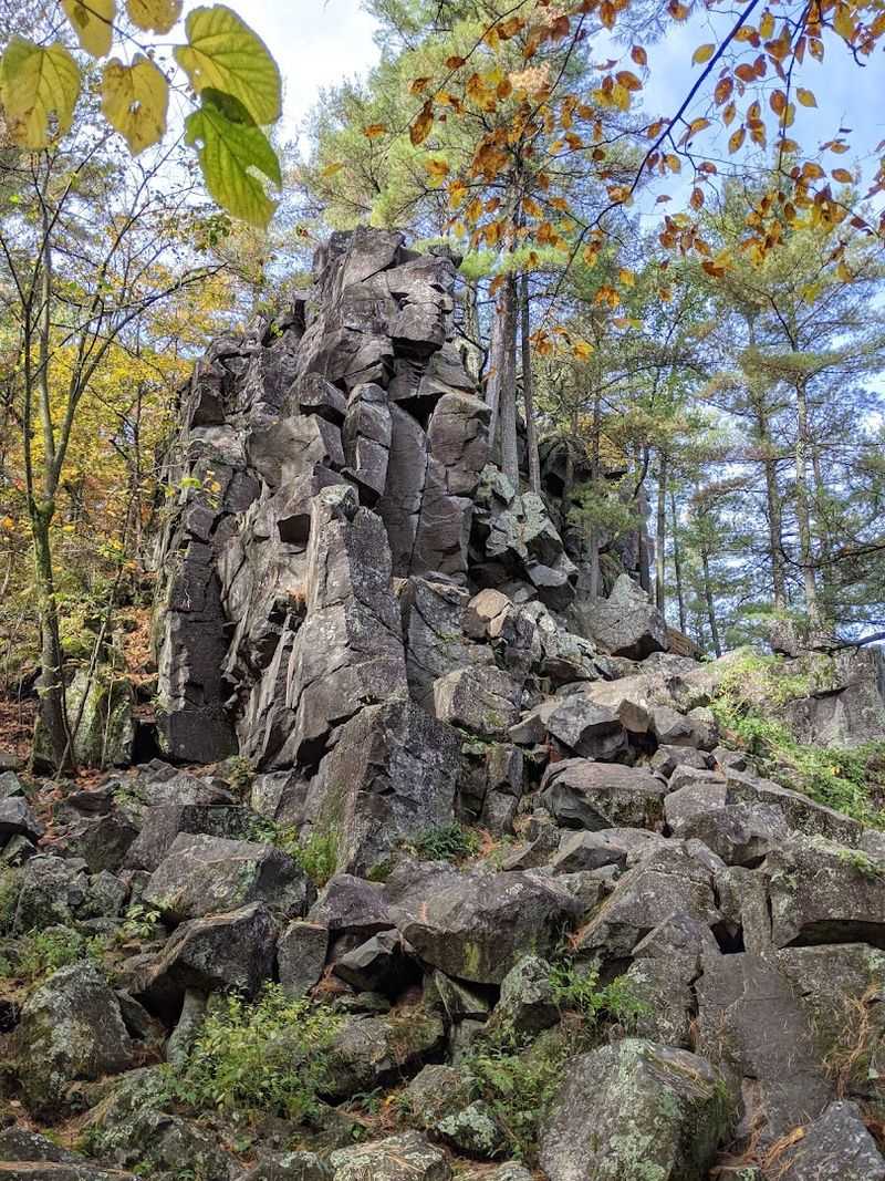 Ancient Rock Formations Add Serious Drama