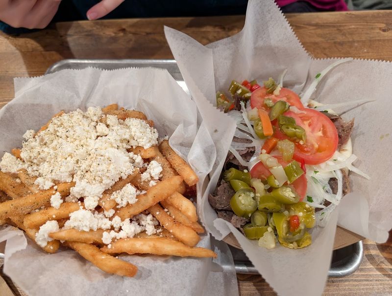 The Gyro Plate Turns One Sandwich Into A Full Meal