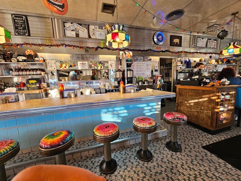 Smokin' Little Diner Is The Real Name And It Delivers On Every Word