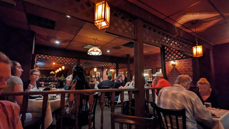 Dinner Here Feels More Classic Than Trendy