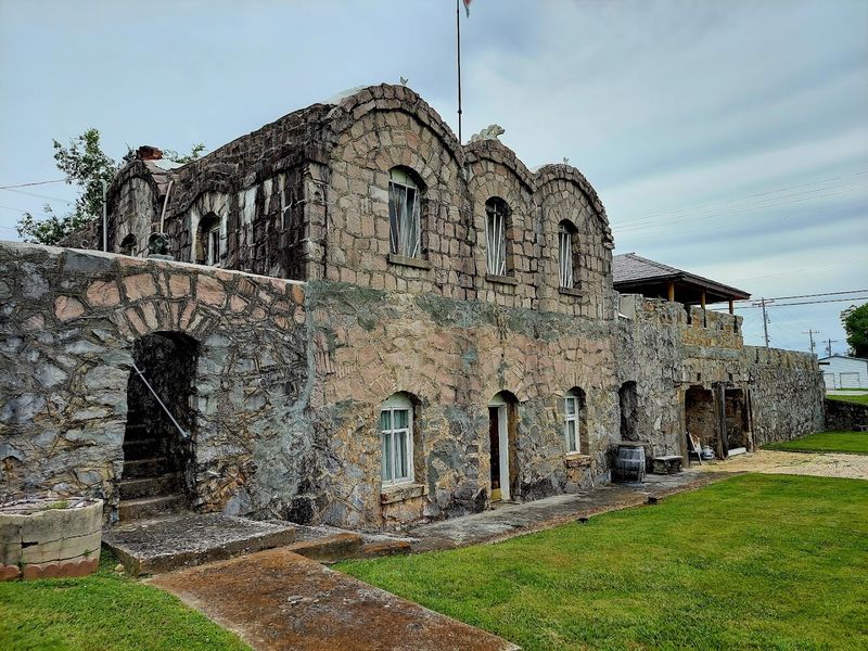 Roman Architecture Techniques Used In A Tennessee Backyard