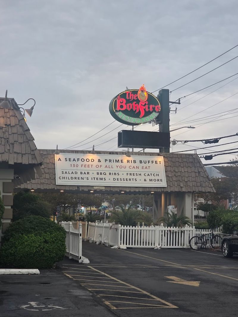 What Gives This Buffet Its Coastal Highway Pull