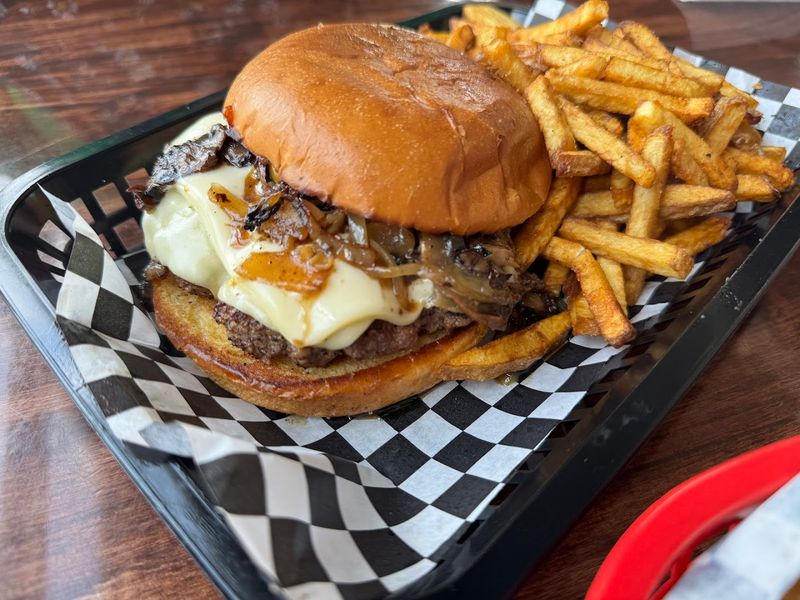 What Makes These Burgers Worth The Hype
