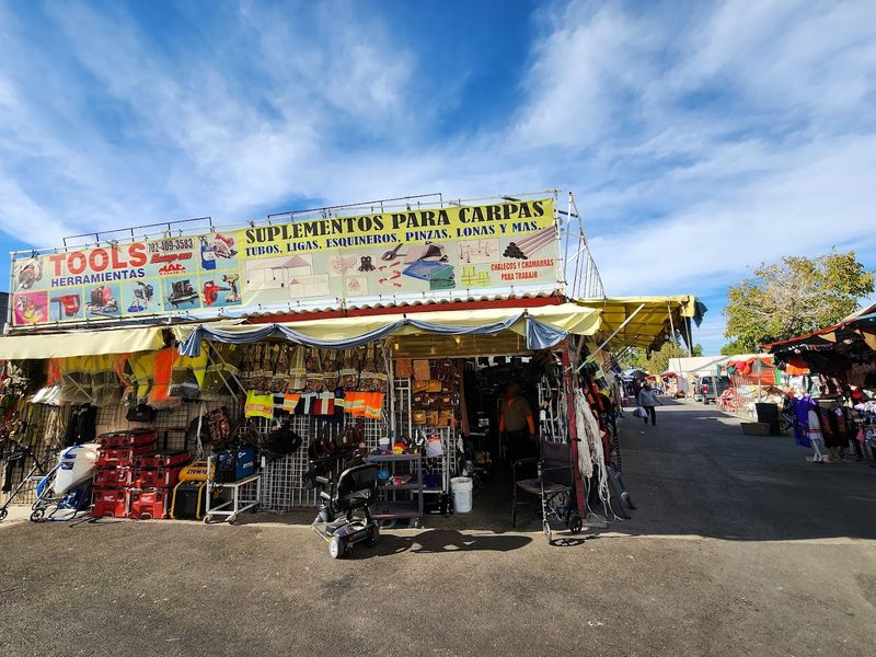 A Massive North Las Vegas Market With Endless Browsing