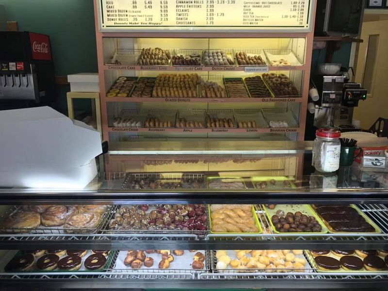 Apple Fritters And Cinnamon Rolls That Customers Rave About