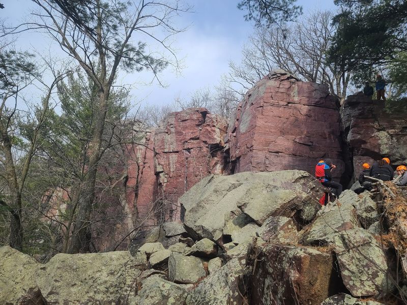 Quartzite Rock Formations Give The Hike Its Rugged Feel