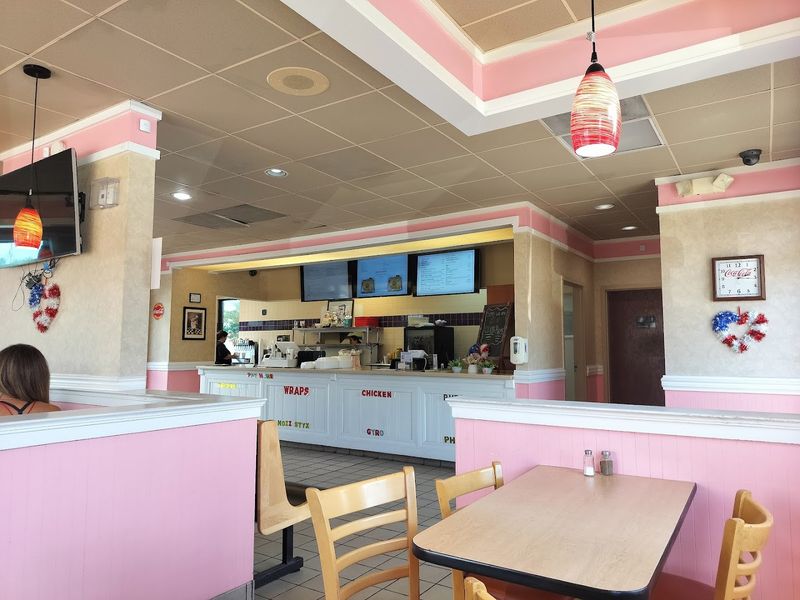 A Classic Food Stop With Big Local Appeal