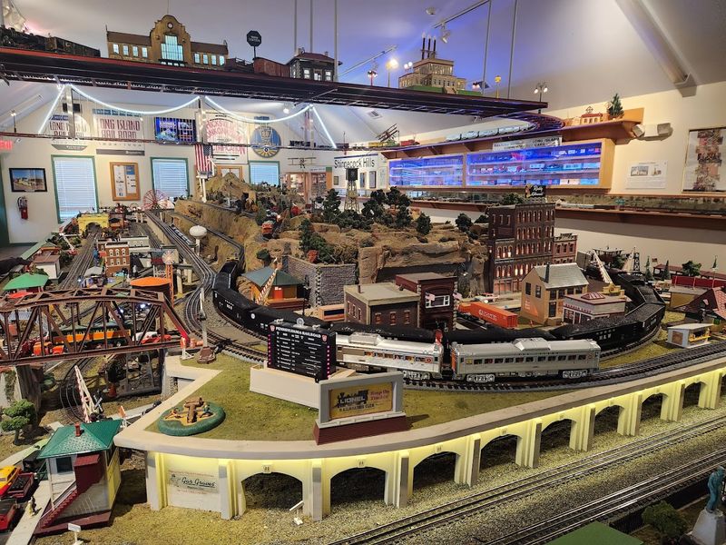 The Lionel Layout That Stops Adults In Their Tracks