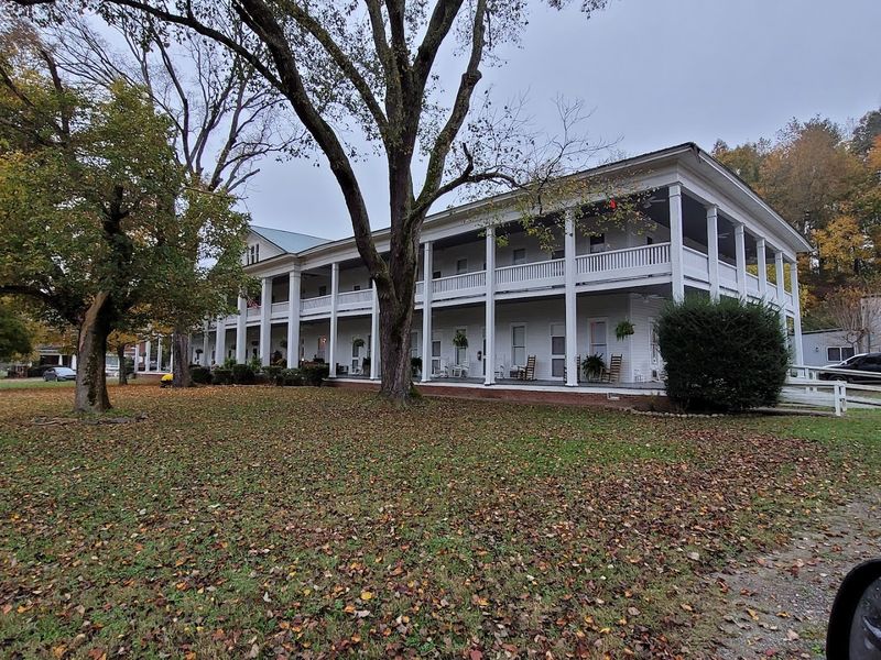 The Donoho Hotel And Its Plantation-Style Presence