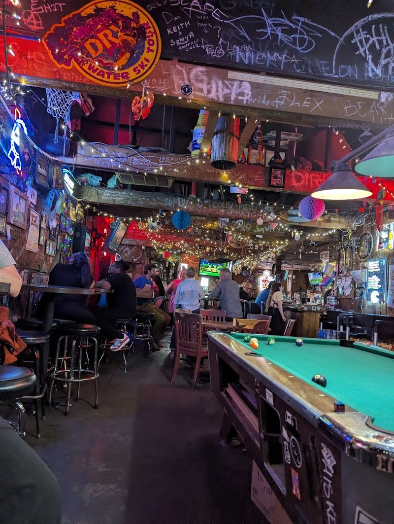 The Bartenders Who Make Everything Run