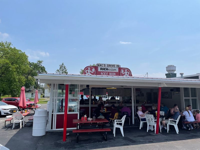 A Roadside Gem That Feels Like A Time Capsule