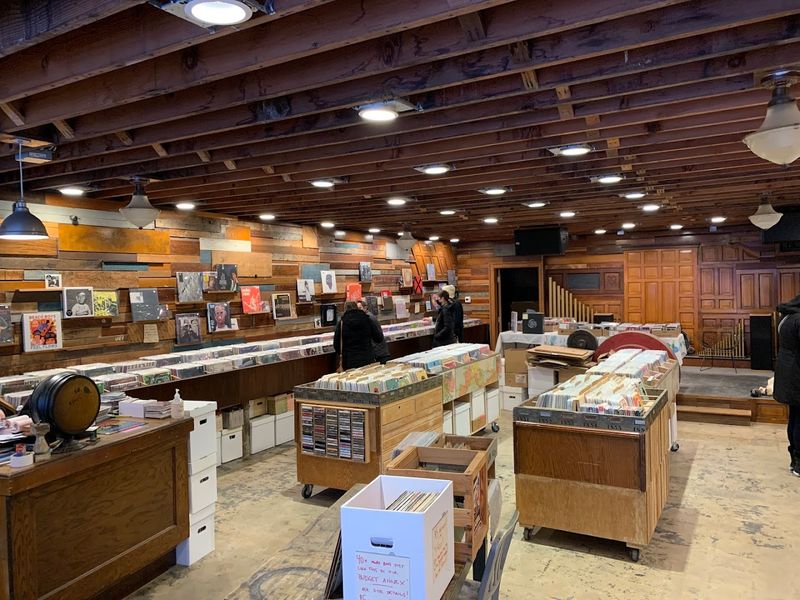 Acme Records & Music Emporium (Milwaukee)