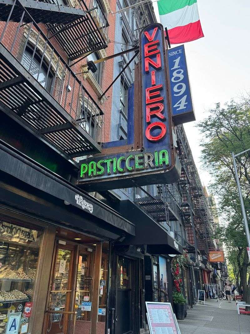 Veniero's Pasticceria & Caffe