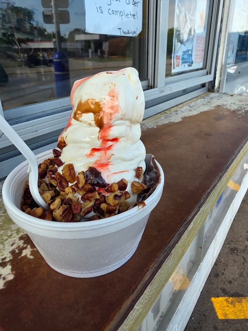Lee's Dairy Treat, Brookfield