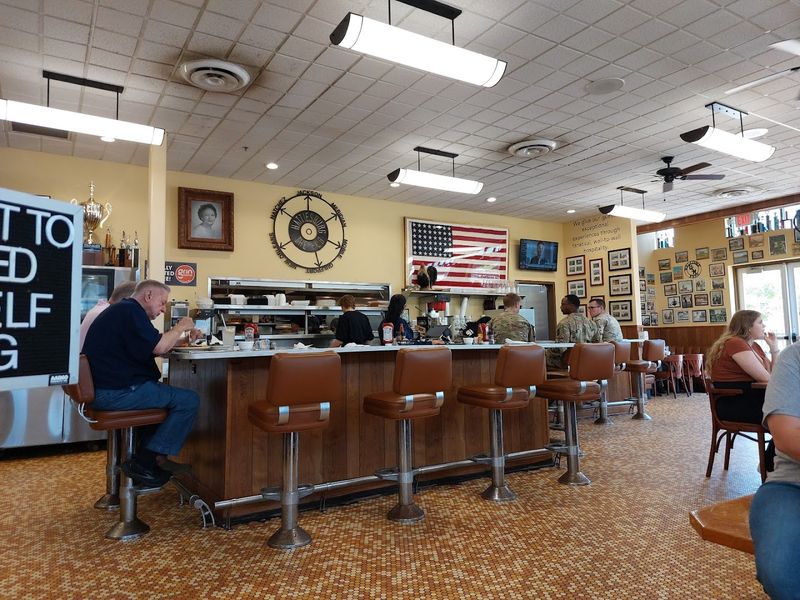 The Kind Of Diner That Makes You Rethink Morning Routines