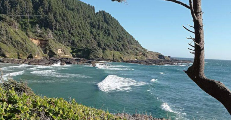 This Gorgeous Oregon Coastal City Is A Hidden Spot Most Visitors Never Stop To Explore
