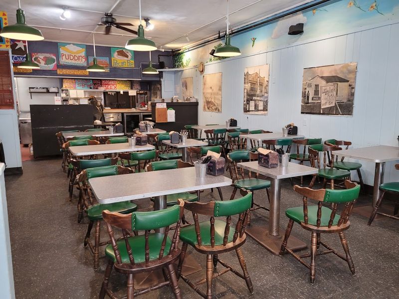 A Barbecue Institution That Has Been Smoking Since 1987