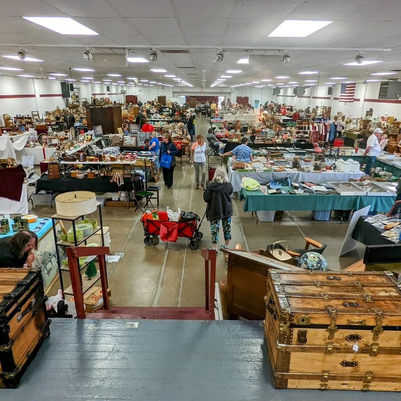 Tips For Finding Unique Antiques At Markets