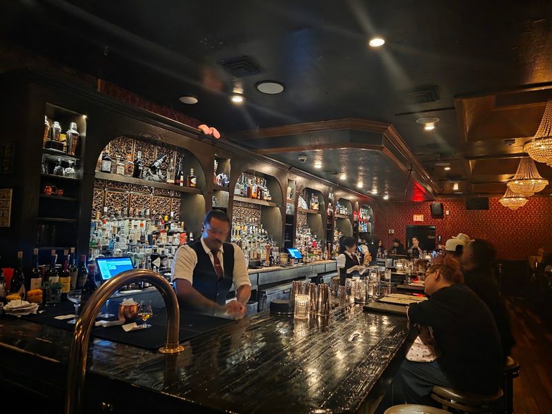 An Old-School Escape From The Strip