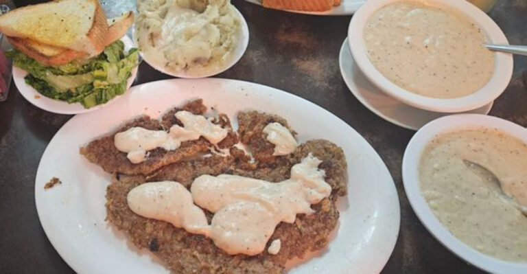 This No Frills Texas Diner Has Chicken Fried Steak People Drive Hours For