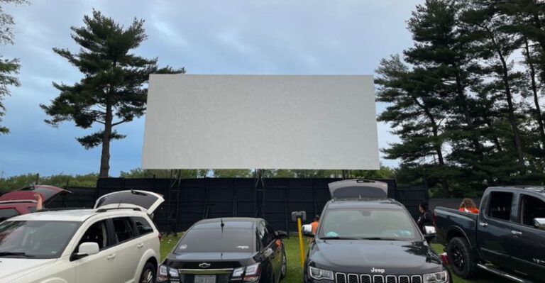This Ohio Drive-In Theater Brings Back The Magic Of Movie Nights