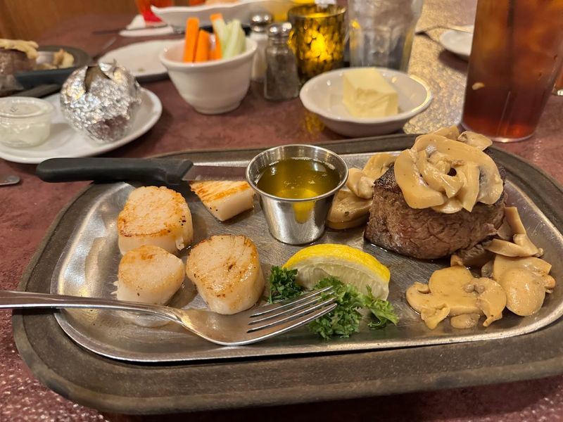A Supper Club Experience That Feels Like A Throwback