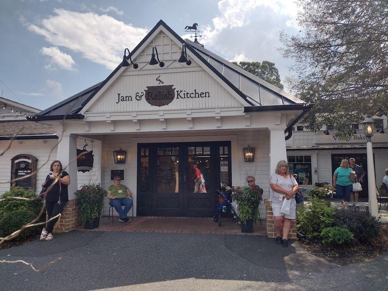 A Market Rooted In Amish Tradition