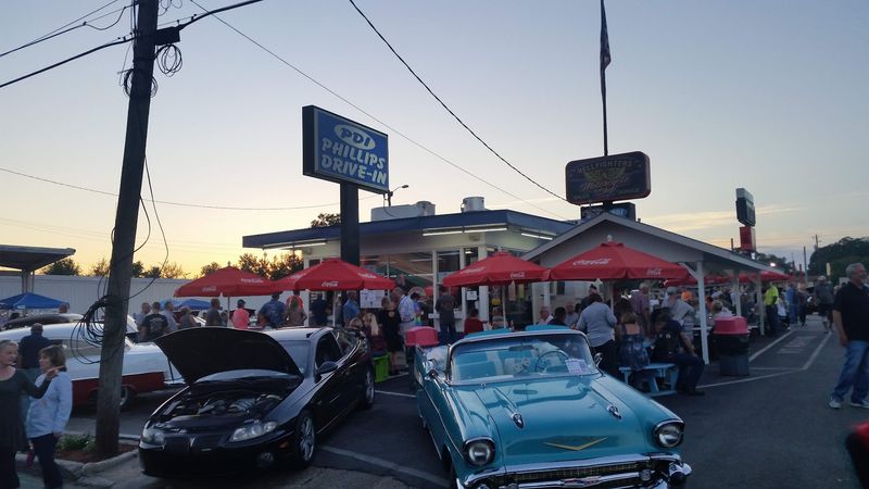 The Kind Of Place That Ruins Chain Restaurants For You Forever