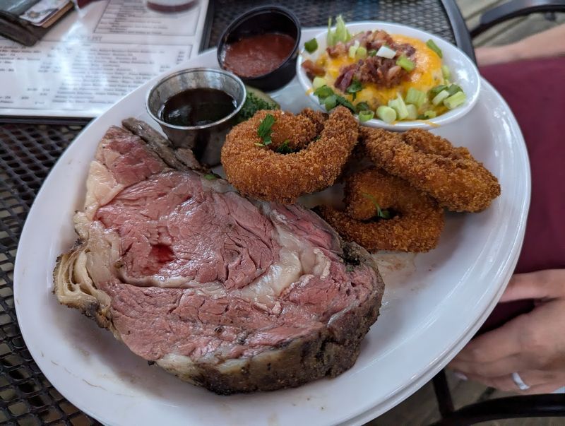 The Prime Rib Is The Main Reason To Plan Ahead