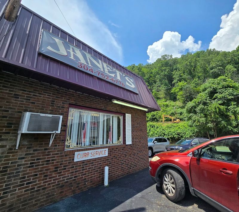 A Longtime Restaurant That Still Delivers