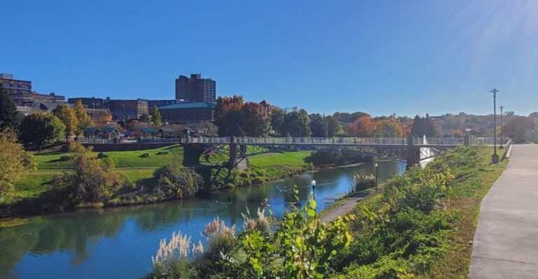 This Tennessee Town Is Becoming One Of The Best Places To Retire If You Want Mountain Views And Less Stress