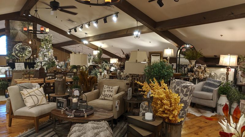 Rustic Home Decor With A Fresh Twist