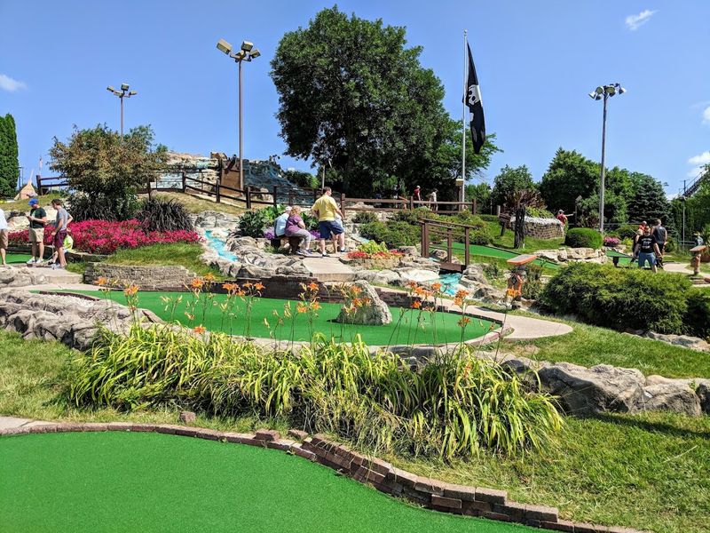 Pirate's Cove Gives Families A Classic Mini Golf Stop