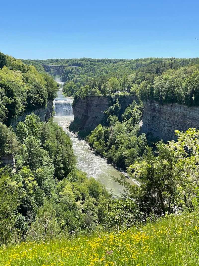 Letchworth Upper And Middle Falls Trail