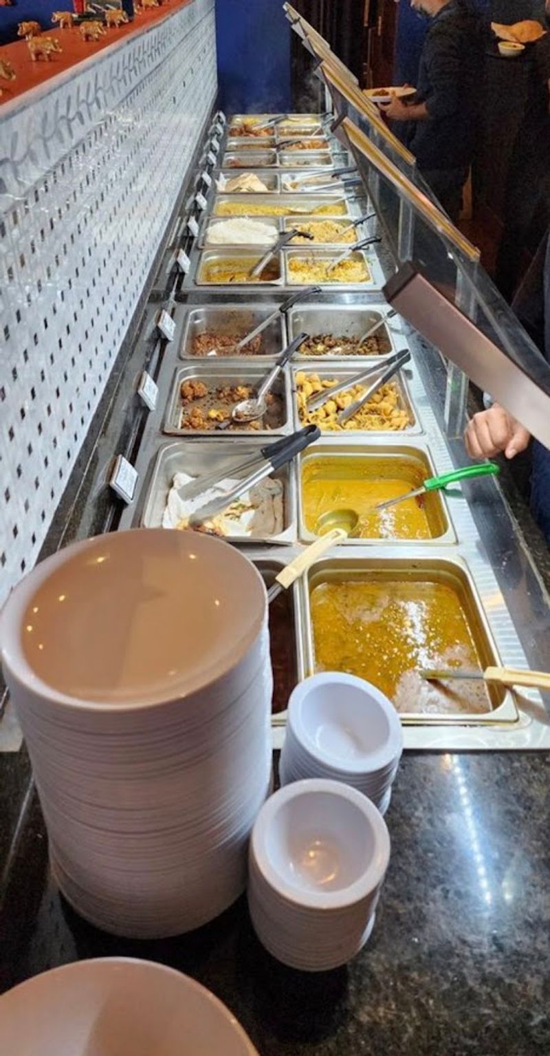 The Lunch Buffet That Draws Crowds Every Single Day