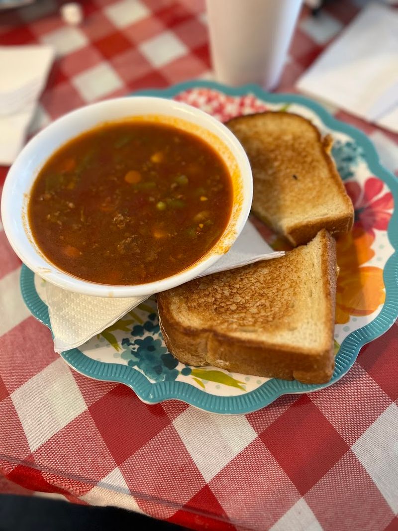 The Lunch Menu That Surprises First-Time Visitors