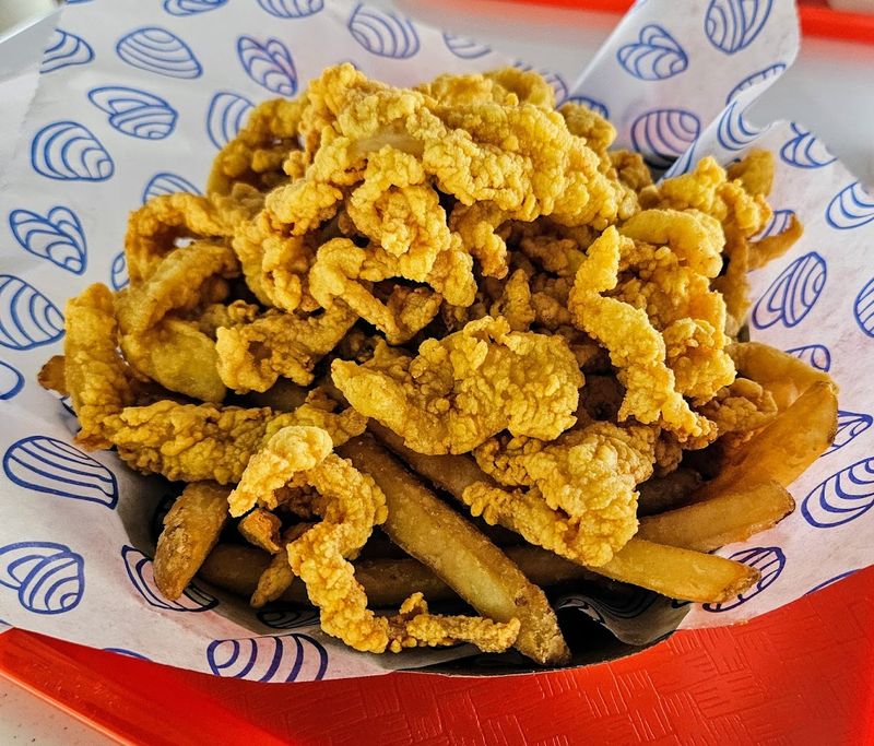 Fried Clams With A Serious Following