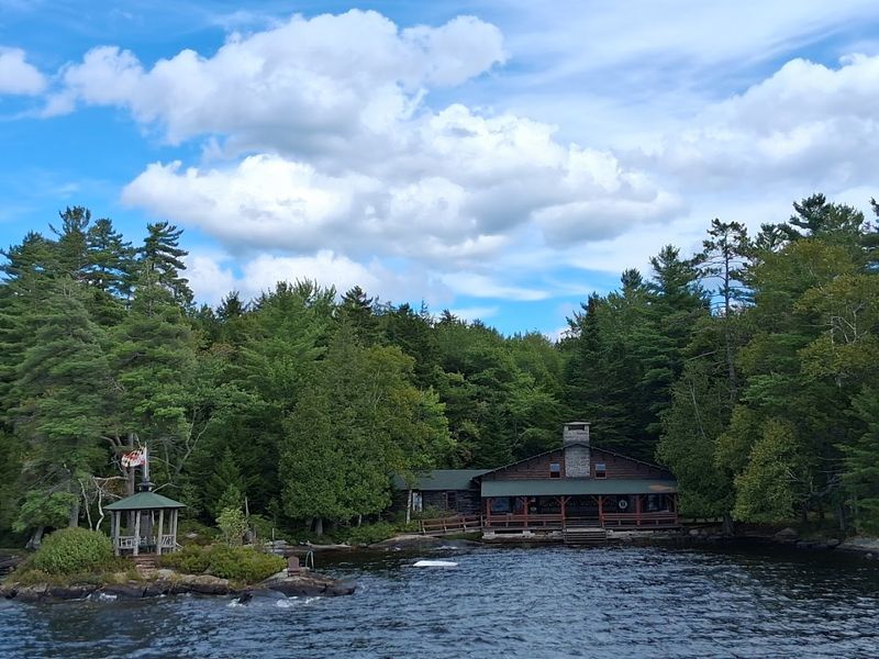 How The Adirondack Seasons Transform Every Single Cruise Into Something New
